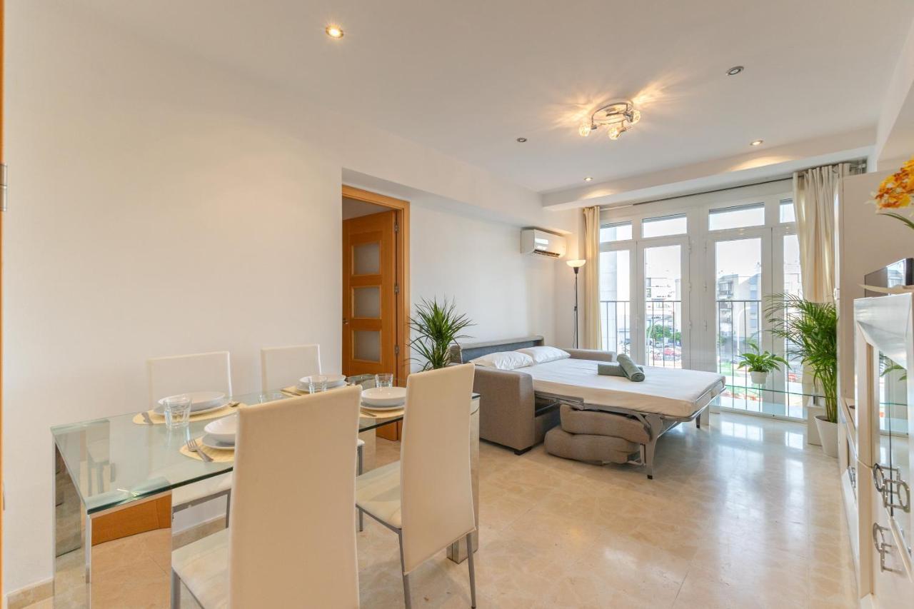 Charming 3 Bedroom Apartment At Triana Center By Oui Севілья Екстер'єр фото