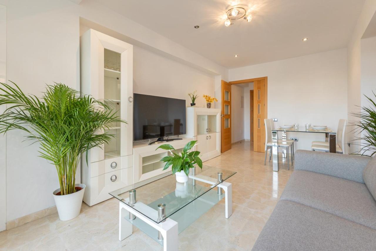 Charming 3 Bedroom Apartment At Triana Center By Oui Севілья Екстер'єр фото