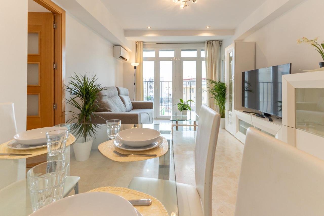 Charming 3 Bedroom Apartment At Triana Center By Oui Севілья Екстер'єр фото