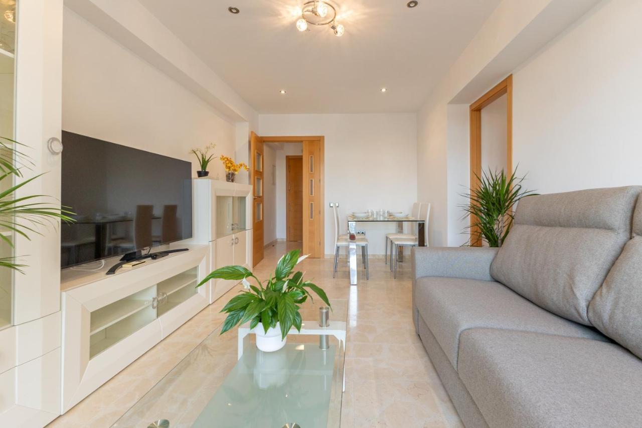 Charming 3 Bedroom Apartment At Triana Center By Oui Севілья Екстер'єр фото