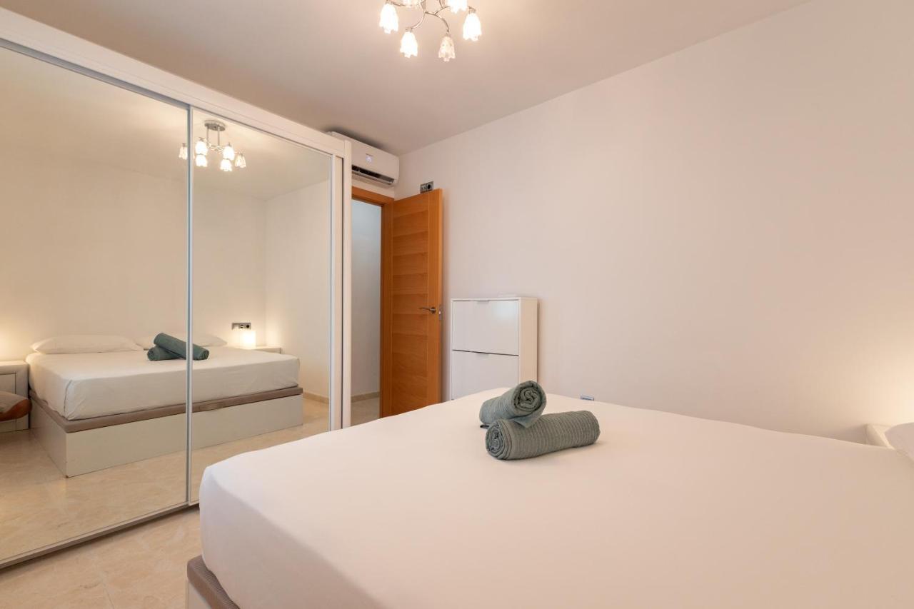 Charming 3 Bedroom Apartment At Triana Center By Oui Севілья Екстер'єр фото