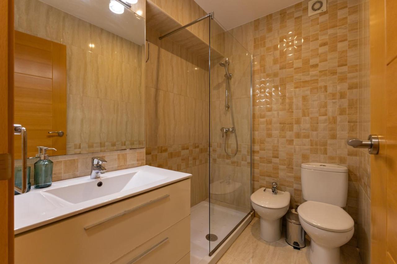 Charming 3 Bedroom Apartment At Triana Center By Oui Севілья Екстер'єр фото