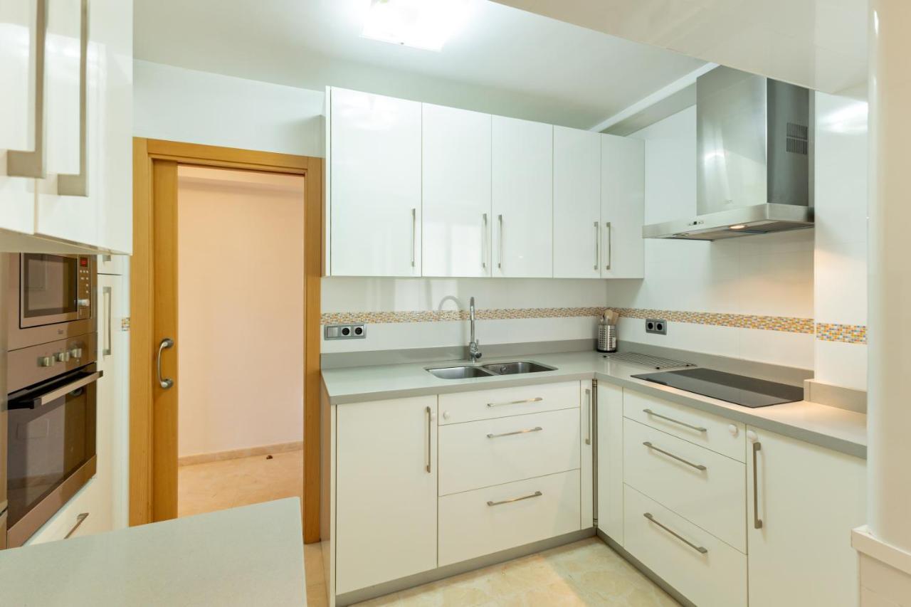 Charming 3 Bedroom Apartment At Triana Center By Oui Севілья Екстер'єр фото