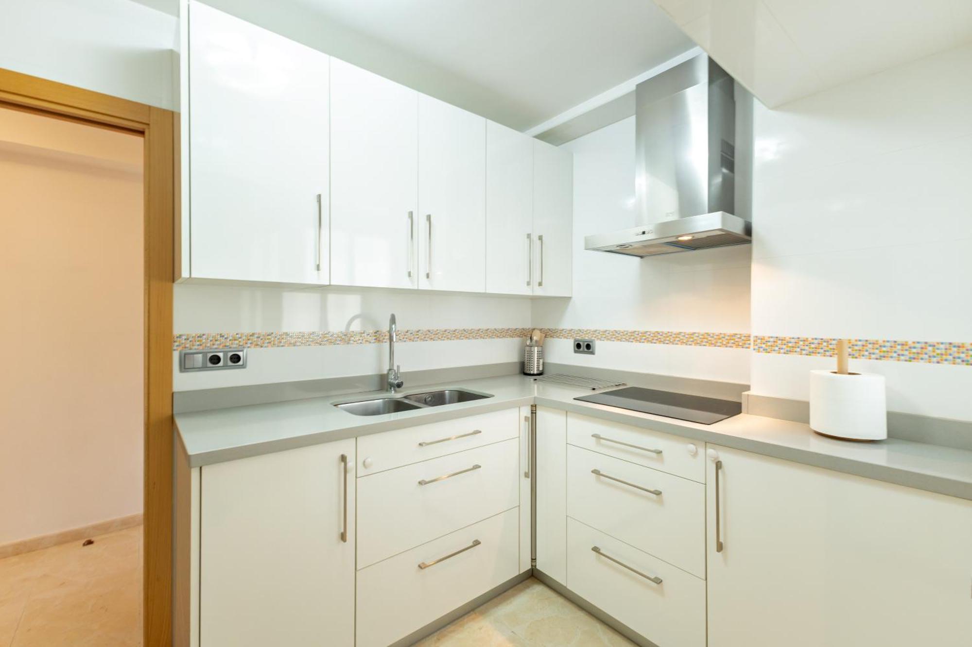 Charming 3 Bedroom Apartment At Triana Center By Oui Севілья Екстер'єр фото