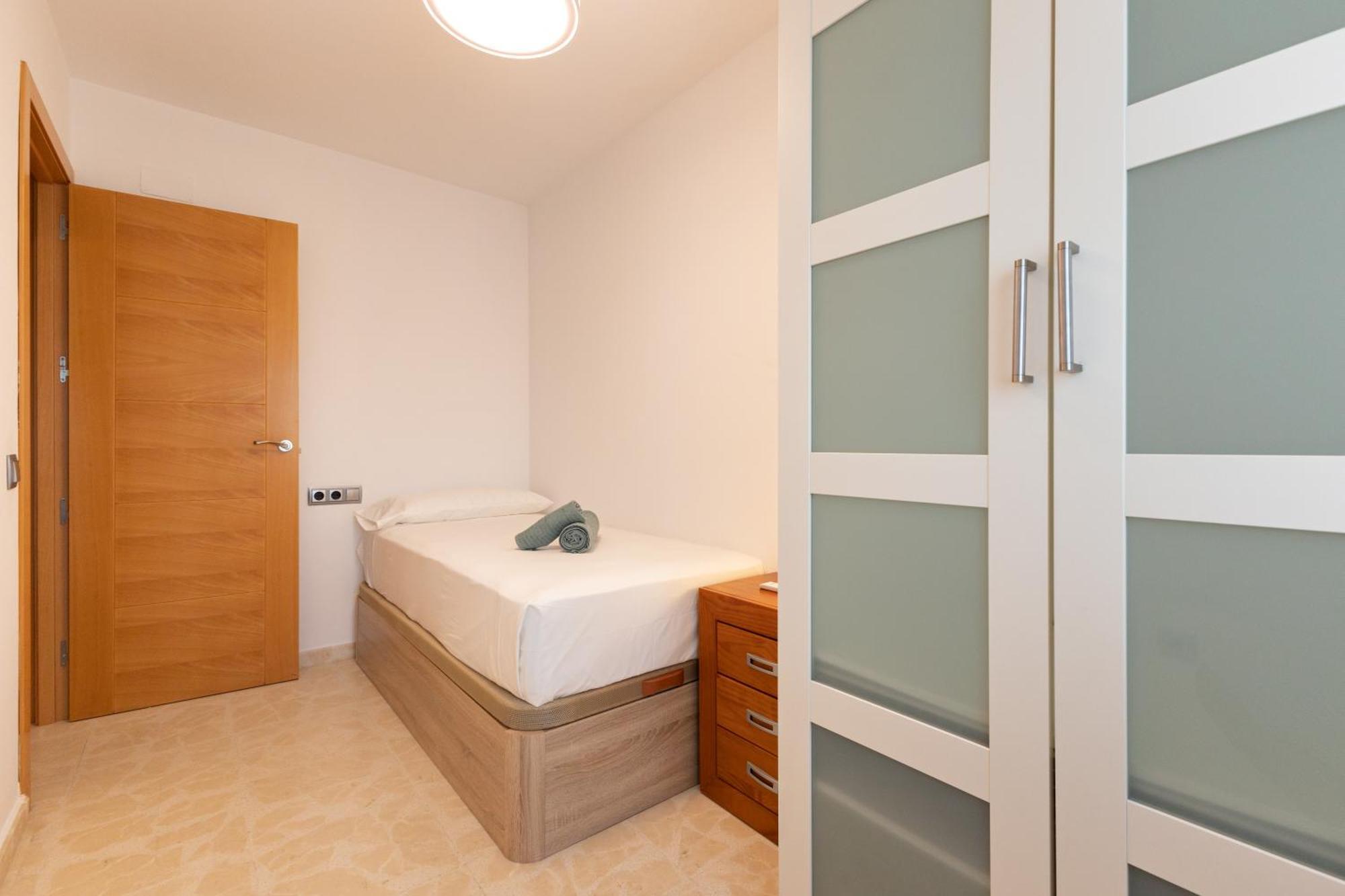 Charming 3 Bedroom Apartment At Triana Center By Oui Севілья Екстер'єр фото