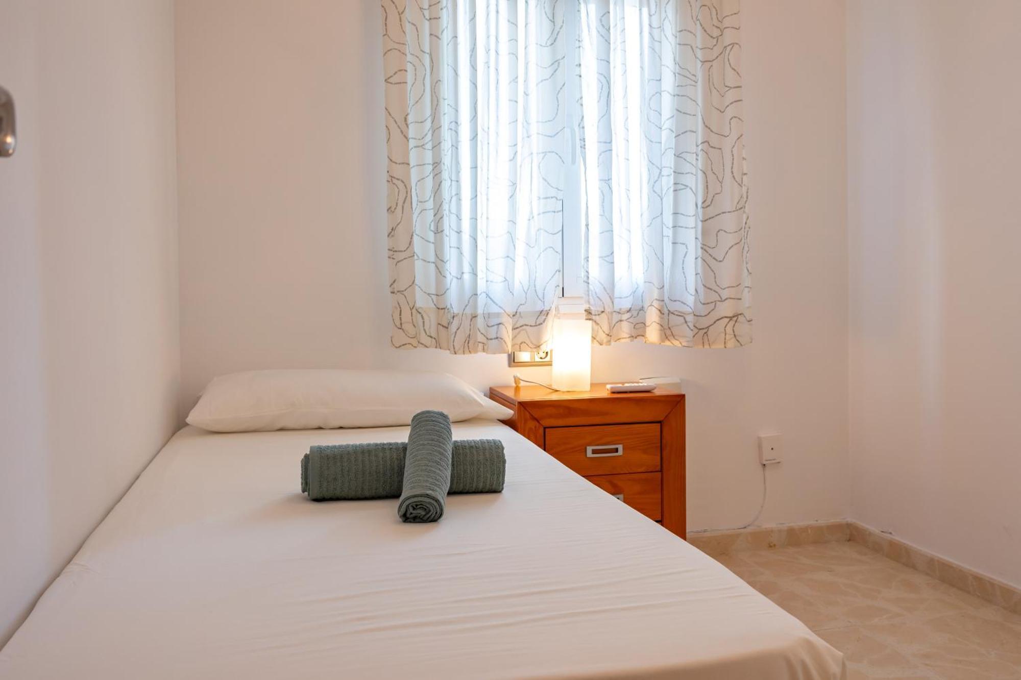 Charming 3 Bedroom Apartment At Triana Center By Oui Севілья Екстер'єр фото