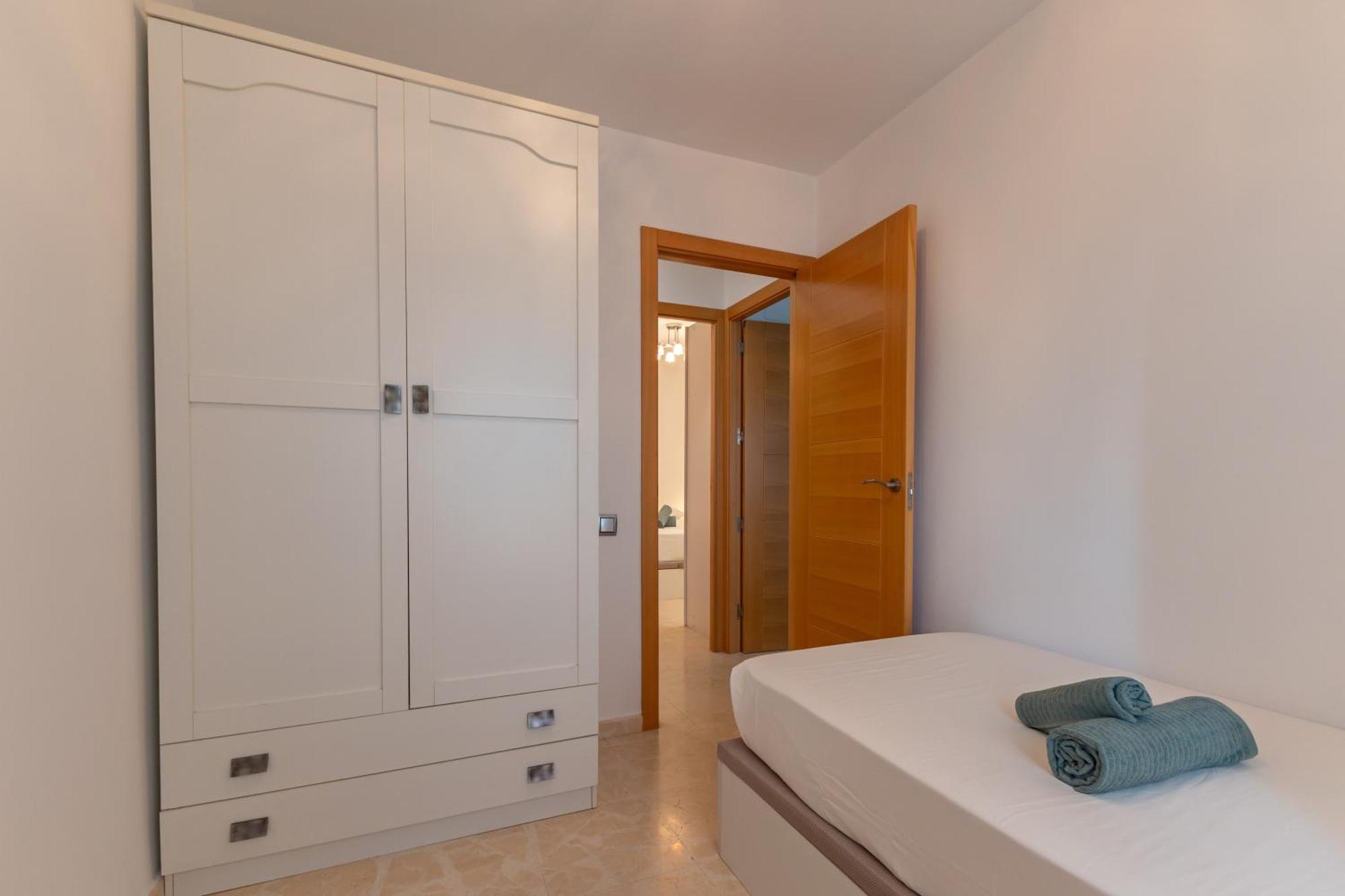 Charming 3 Bedroom Apartment At Triana Center By Oui Севілья Екстер'єр фото