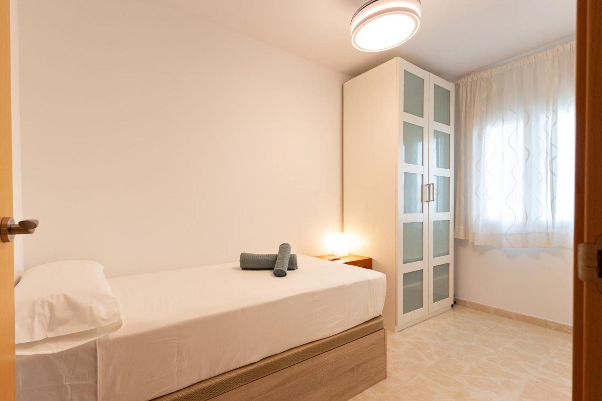 Charming 3 Bedroom Apartment At Triana Center By Oui Севілья Екстер'єр фото